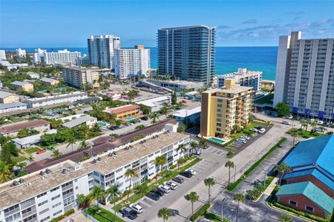 Copropriété à vendre à Pompano Beach, Floride: 2 chambres, 102.19 m2 № 2011399 - photo 25