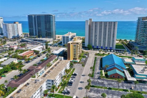 Copropriété à vendre à Pompano Beach, Floride: 2 chambres, 102.19 m2 № 2011399 - photo 23