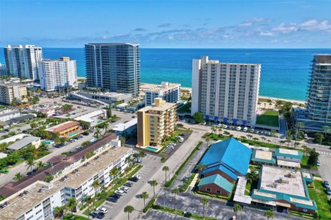 Copropriété à vendre à Pompano Beach, Floride: 2 chambres, 102.19 m2 № 2011399 - photo 28