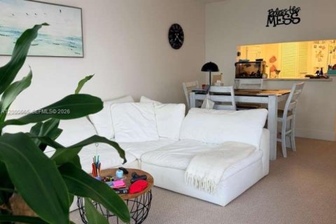 Купить кондоминиум в Майами, Флорида 1 спальня, 77.48м2, № 2064774 - фото 2