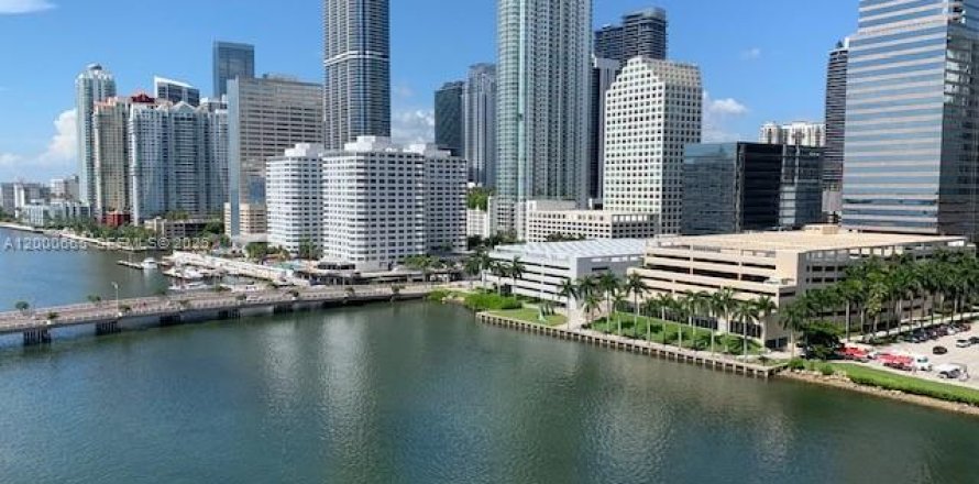 Кондоминиум с 1 спальней в Майами, Флорида № 2064774