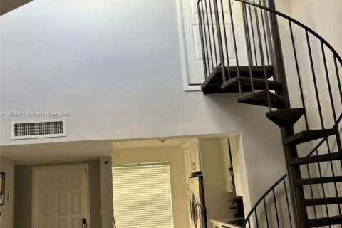 Condominio en venta en Miami, Florida, 3 dormitorios, 85.56 m2 № 1794641 - foto 5