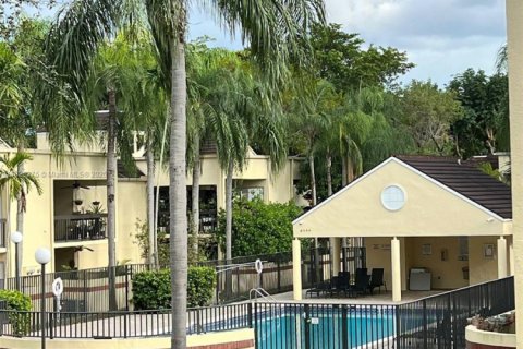 Condominio en venta en Miami, Florida, 3 dormitorios, 85.56 m2 № 1794641 - foto 16