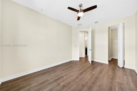 Купить таунхаус в Пемброк-Пайнс, Флорида 3 спальни, 198.16м2, № 2007836 - фото 26