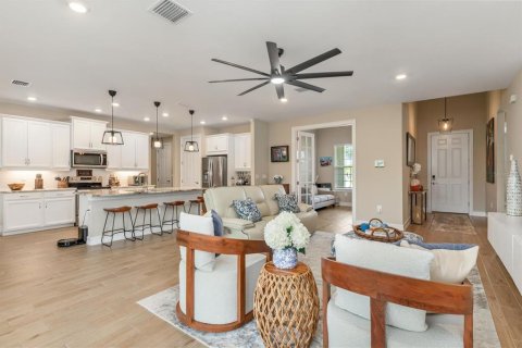 House in Punta Gorda, Florida 4 bedrooms, 230.49 sq.m. № 1912540 - photo 8