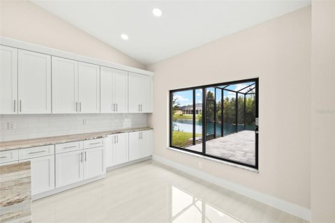 House in Cape Coral, Florida 4 bedrooms, 157.93 sq.m. № 1795896 - photo 8