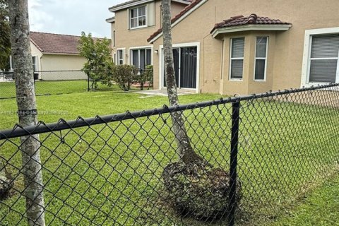 Casa en venta en Coral Springs, Florida, 3 dormitorios, 152.55 m2 № 1781510 - foto 26