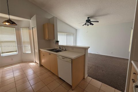 Casa en venta en Coral Springs, Florida, 3 dormitorios, 152.55 m2 № 1781510 - foto 4