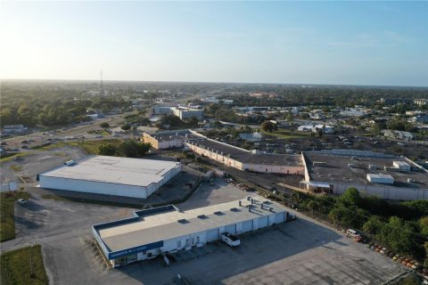 Commercial property in Punta Gorda, Florida 455.59 sq.m. № 1612374 - photo 2
