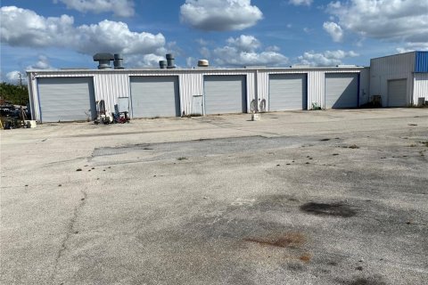 Commercial property in Punta Gorda, Florida 455.59 sq.m. № 1612374 - photo 3
