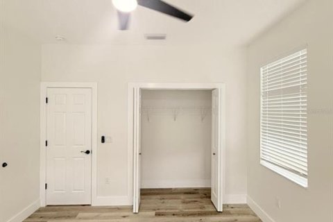 House in Tampa, Florida 3 bedrooms, 157.19 sq.m. № 1841466 - photo 7