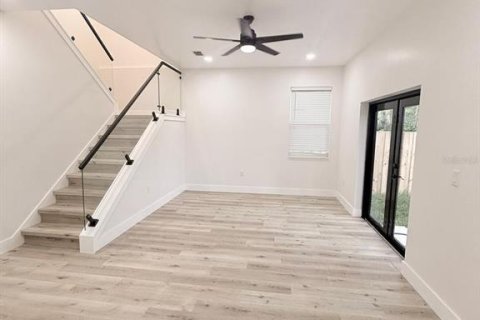 House in Tampa, Florida 3 bedrooms, 157.19 sq.m. № 1841466 - photo 26