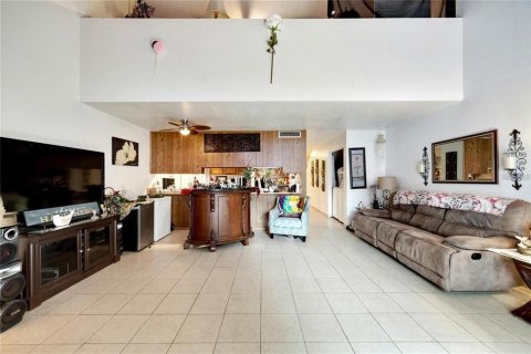 Townhouse in Ocala, Florida 10 bedrooms, 512.26 sq.m. № 1751689 - photo 16