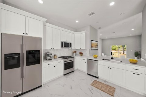 House in Lehigh Acres, Florida 3 bedrooms, 117.99 sq.m. № 1831540 - photo 6
