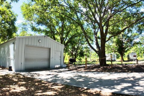 Commercial property in Wimauma, Florida 213.21 sq.m. № 1651179 - photo 25