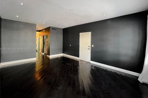 Apartamento en alquiler en Miami Beach, Florida, 1 dormitorio, 116.13 m2 № 2033109 - foto 7