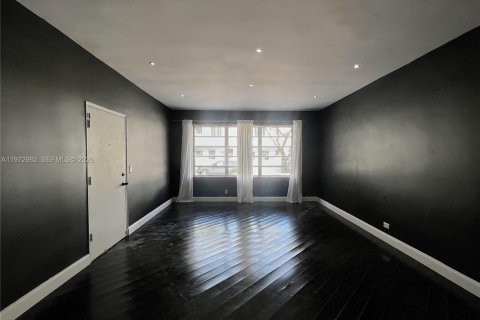 Apartamento en alquiler en Miami Beach, Florida, 1 dormitorio, 116.13 m2 № 2033109 - foto 6
