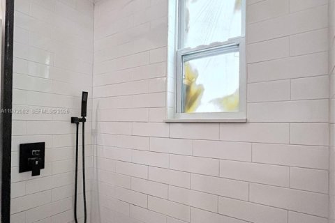 Apartamento en alquiler en Miami Beach, Florida, 1 dormitorio, 116.13 m2 № 2033109 - foto 23