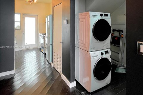 Apartamento en alquiler en Miami Beach, Florida, 1 dormitorio, 116.13 m2 № 2033109 - foto 9