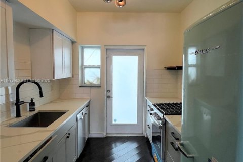 Apartamento en alquiler en Miami Beach, Florida, 1 dormitorio, 116.13 m2 № 2033109 - foto 15