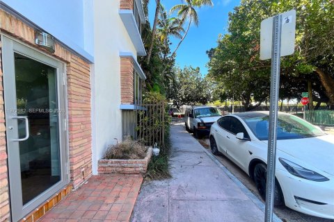 Apartamento en alquiler en Miami Beach, Florida, 1 dormitorio, 116.13 m2 № 2033109 - foto 28