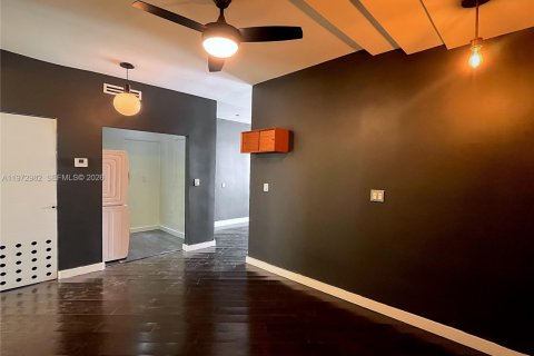 Apartamento en alquiler en Miami Beach, Florida, 1 dormitorio, 116.13 m2 № 2033109 - foto 14