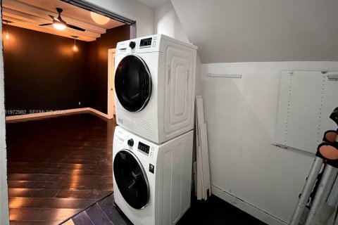 Apartamento en alquiler en Miami Beach, Florida, 1 dormitorio, 116.13 m2 № 2033109 - foto 11