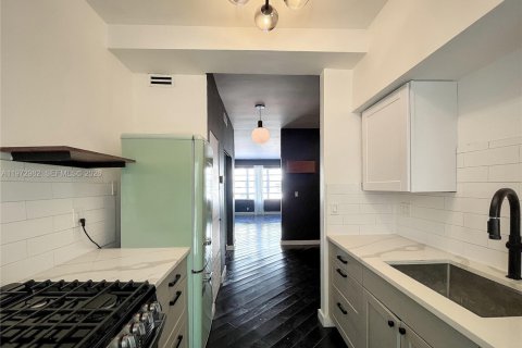 Apartamento en alquiler en Miami Beach, Florida, 1 dormitorio, 116.13 m2 № 2033109 - foto 18