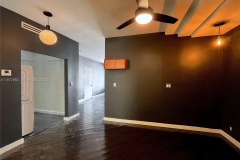 Apartamento en alquiler en Miami Beach, Florida, 1 dormitorio, 116.13 m2 № 2033109 - foto 26