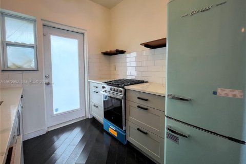 Apartamento en alquiler en Miami Beach, Florida, 1 dormitorio, 116.13 m2 № 2033109 - foto 16