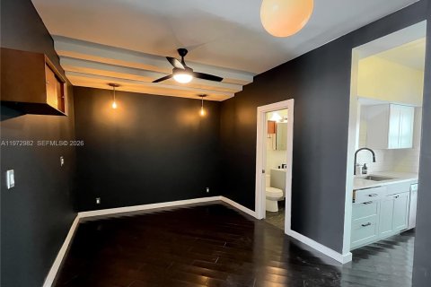 Apartamento en Miami Beach, Florida 1 dormitorio, 116.13 m2 № 2033109