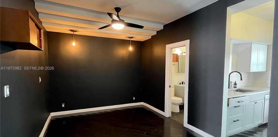 Apartamento en Miami Beach, Florida 1 dormitorio, 116.13 m2 № 2033109