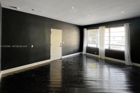 Apartamento en alquiler en Miami Beach, Florida, 1 dormitorio, 116.13 m2 № 2033109 - foto 5