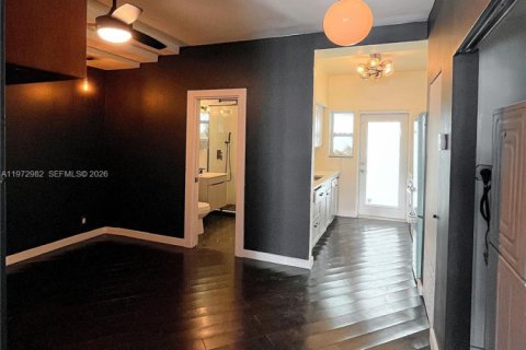 Apartamento en alquiler en Miami Beach, Florida, 1 dormitorio, 116.13 m2 № 2033109 - foto 8