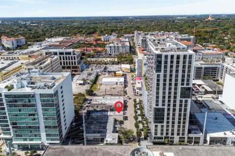 Commercial property in Miami, Florida № 2031466 - photo 2