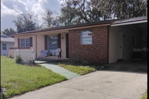 House in Spring Hill, Florida 2 bedrooms, 92.9 sq.m. № 2094046