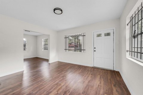 House in Jacksonville, Florida 4 bedrooms, 112.97 sq.m. № 2387185 - photo 14