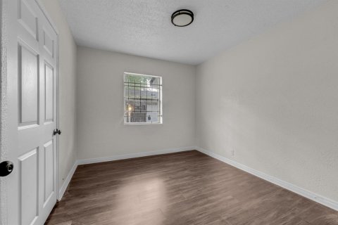 House in Jacksonville, Florida 4 bedrooms, 112.97 sq.m. № 2387185 - photo 10