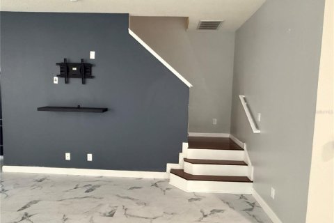 Adosado en alquiler en Riverview, Florida, 3 dormitorios, 170.75 m2 № 1918759 - foto 7