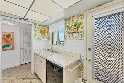Condo in Venice, Florida, 2 bedrooms  № 1856034 - photo 13