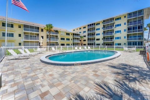 Condo in Venice, Florida, 2 bedrooms  № 1856034 - photo 26