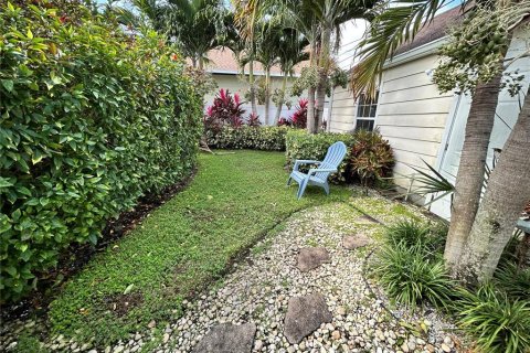 House in Saint Petersburg, Florida 2 bedrooms, 118.36 sq.m. № 2228154 - photo 18
