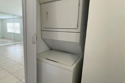 Condo in Coral Springs, Florida, 2 bedrooms  № 1980901 - photo 4