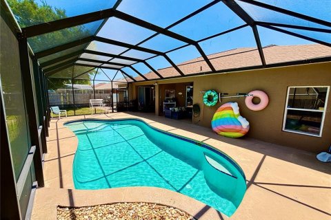 House in Palm Coast, Florida 4 bedrooms, 210.24 sq.m. № 1637366 - photo 12
