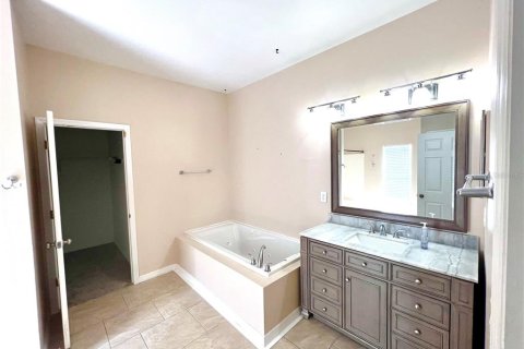 House in Palm Coast, Florida 4 bedrooms, 210.24 sq.m. № 1637366 - photo 28