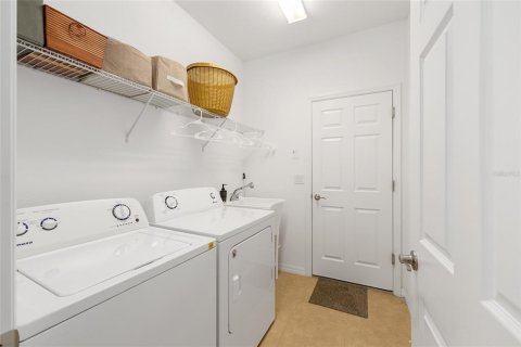 Villa ou maison à vendre à Ocala, Floride: 2 chambres, 135.08 m2 № 2147723 - photo 11
