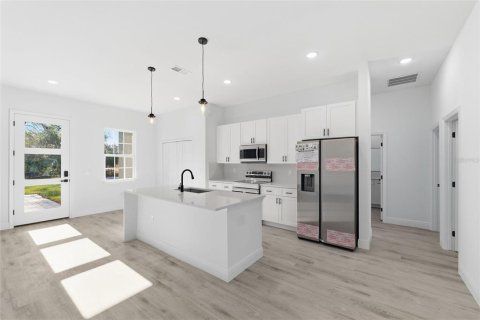 Villa ou maison à louer à Ocala, Floride: 4 chambres, 167.13 m2 № 2097234 - photo 15