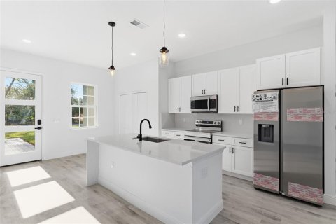 Villa ou maison à louer à Ocala, Floride: 4 chambres, 167.13 m2 № 2097234 - photo 12