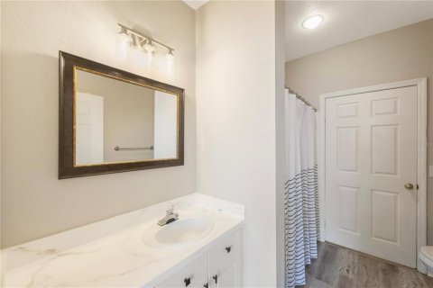 Condo in Tampa, Florida, 2 bedrooms № 2116289 - photo 13