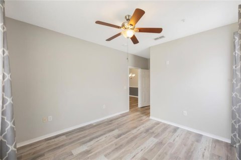 Condo in Tampa, Florida, 2 bedrooms № 2116289 - photo 10
